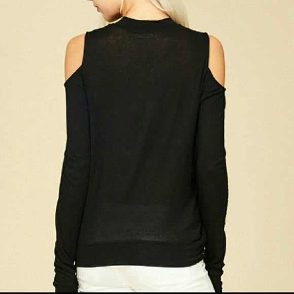 🎉HOST PICK🎉"Wild Spirit" Cold Shoulder Top - Picture 4 of 4